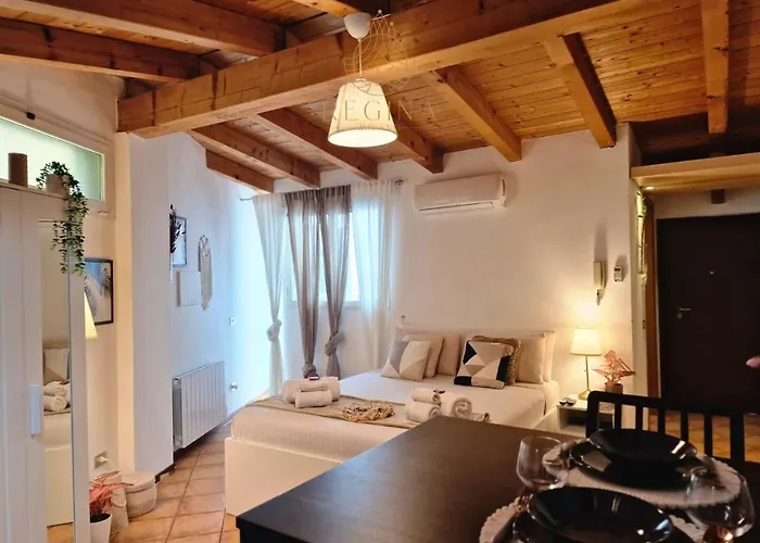 Regina In Porta Romana 1 Apartment